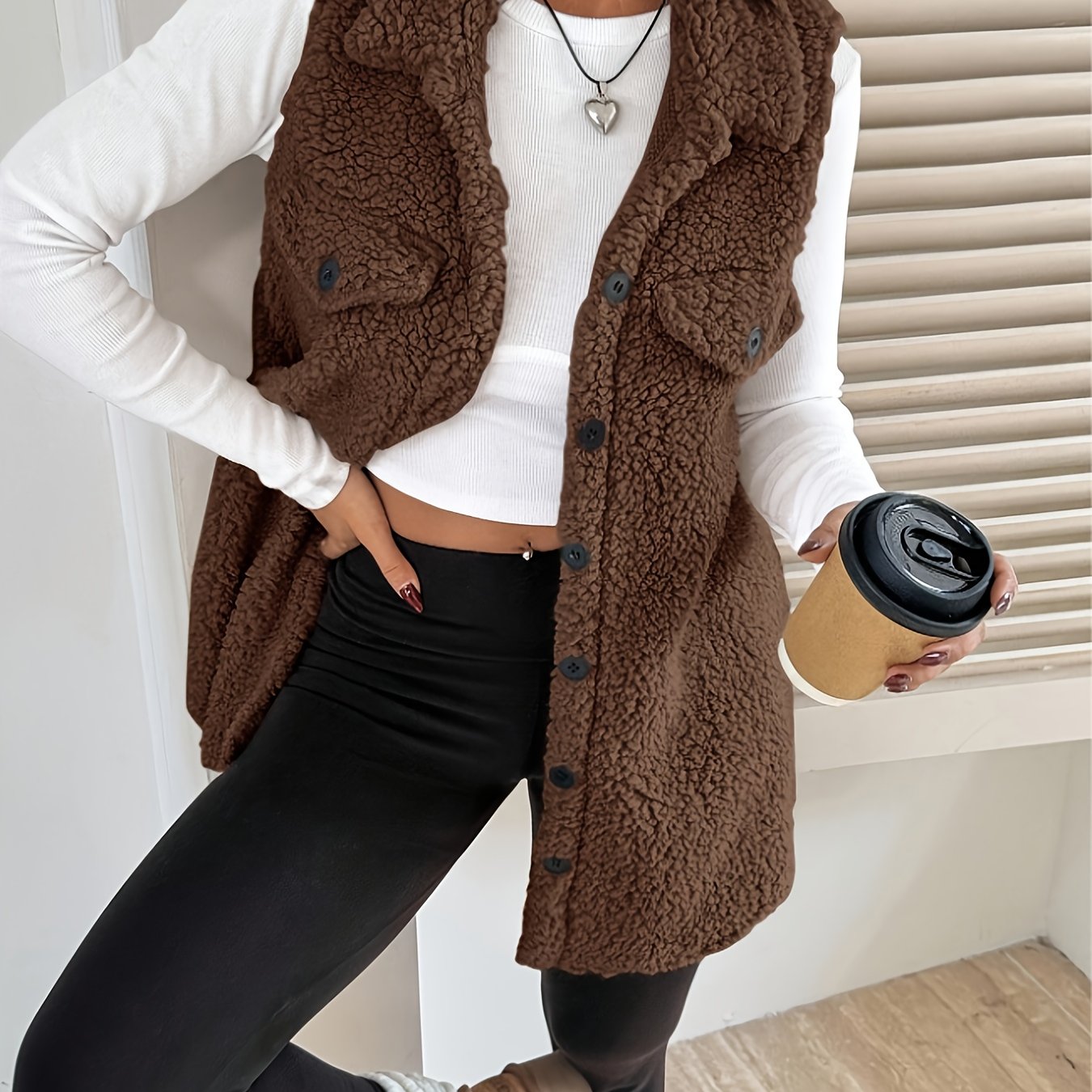 Aurelia – Die elegante, ärmellose Blazerjacke